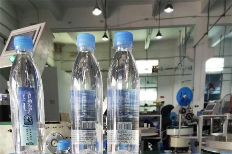 BK-306 全自动矿泉水瓶双头贴标机