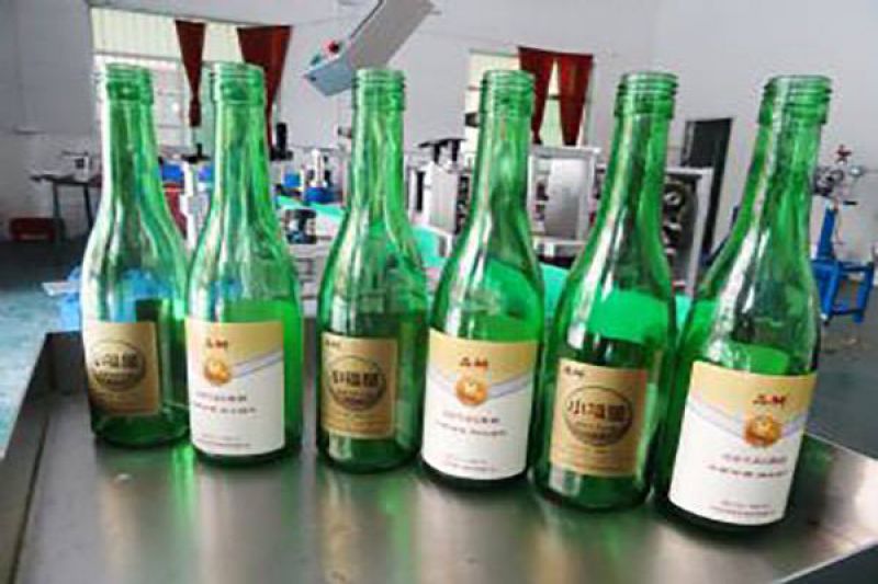 BK-306 全自动双头啤酒圆瓶贴标机（单标+颈标）